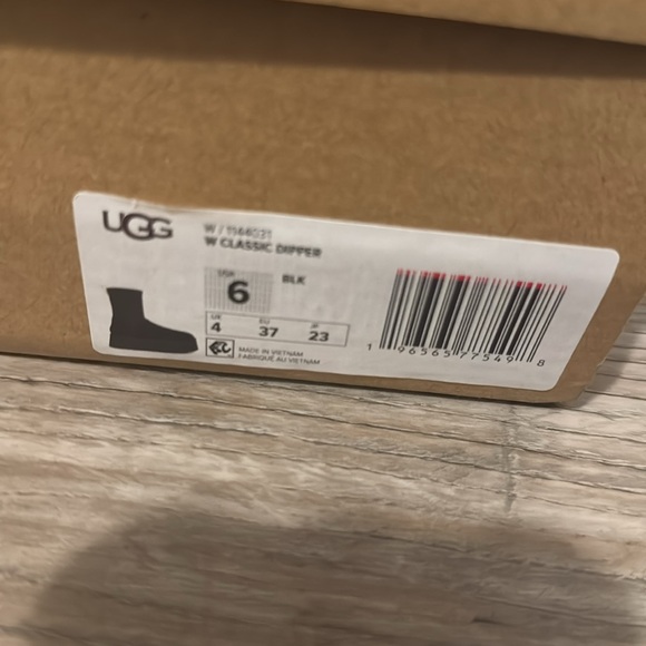 Ugg Classic Dipper Platform Boot - Picture 9 of 11